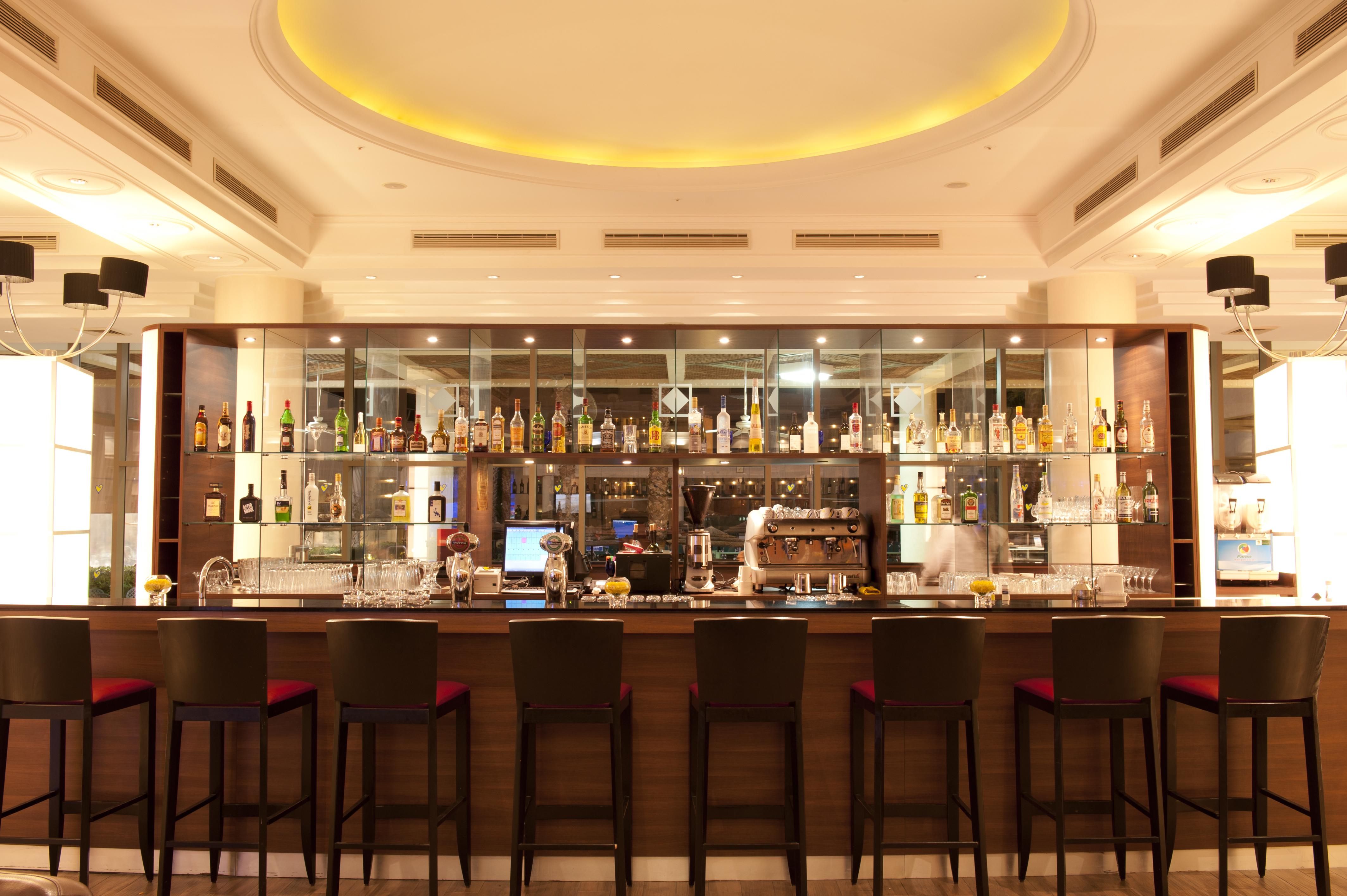 U Magic Palace Eilat Exterior photo The bar at the hotel