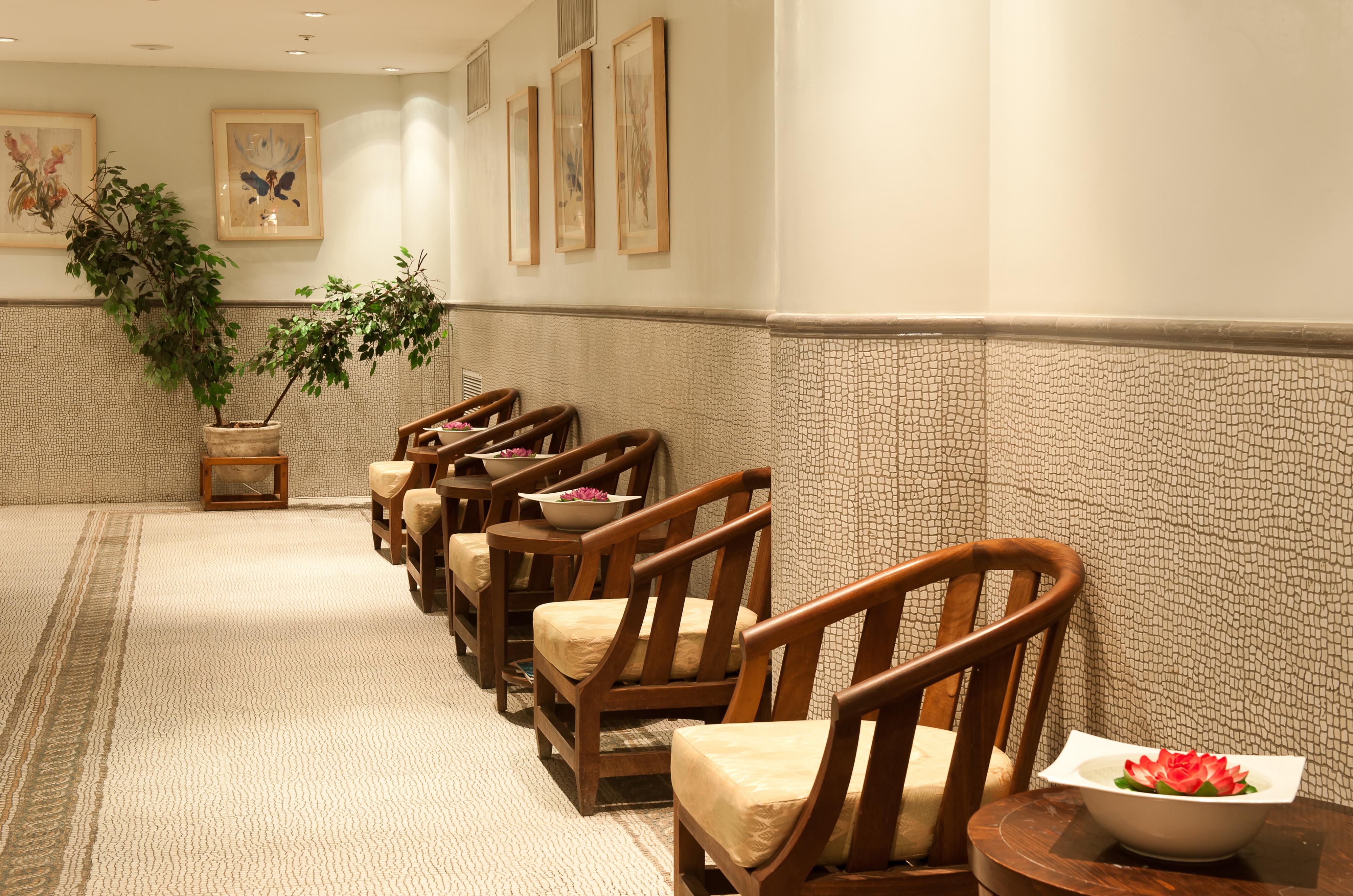 U Magic Palace Eilat Exterior photo A waiting room at a spa